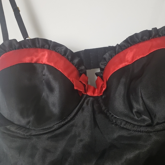 Flora black & red bra teddy size L - Picture 4 of 8